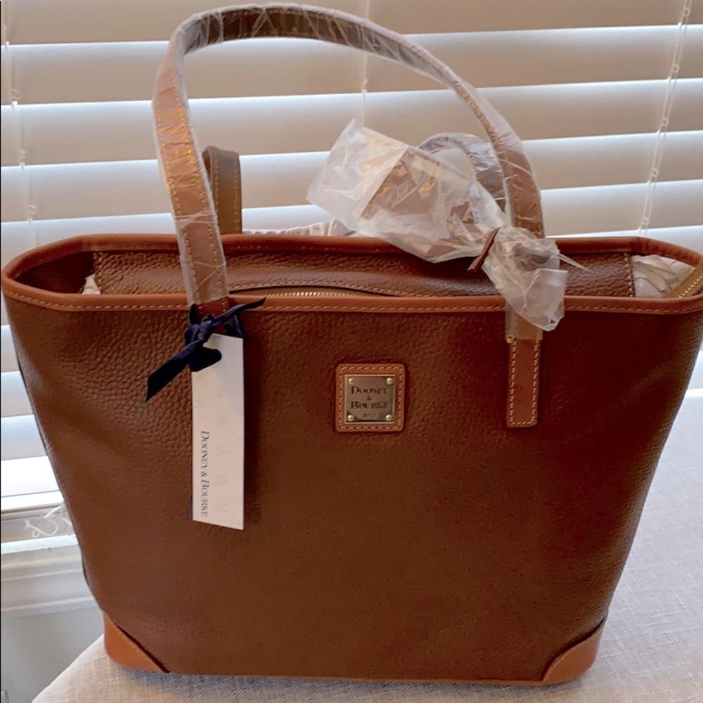 Dooney & Bourke Charleston Shopper Hand Bag